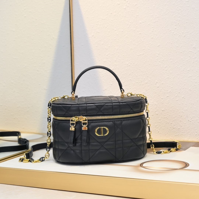 D*or cosmetic bags